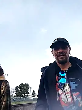 AQuickPhyx online show from March 15, 11:50 pm