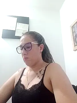 CHARLOTTE 1711 online show from January 27, 11:11 pm