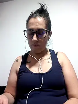 CHARLOTTE 1711 online show from November 8, 4:12 am