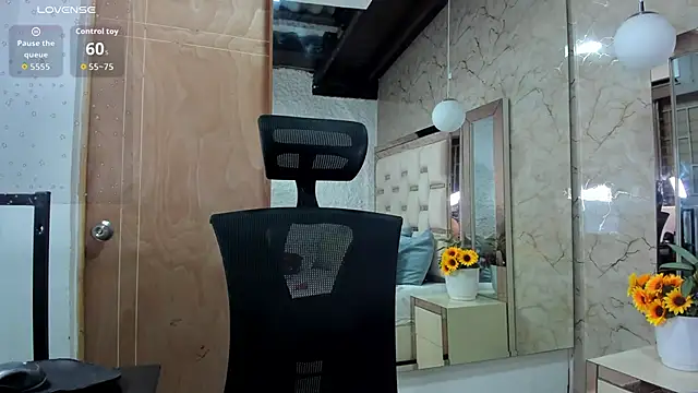 katleya lewiis online show from March 3, 10:04 pm