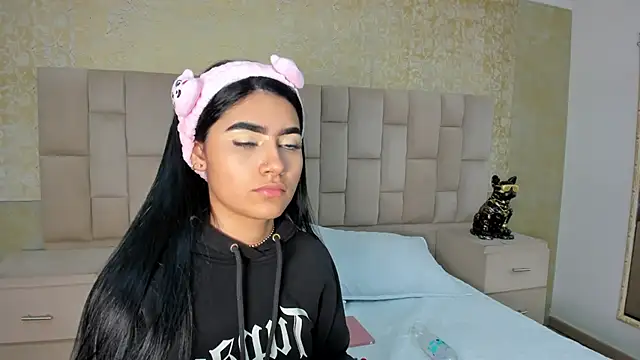 BellaaStorm online show from September 25, 1:04 pm