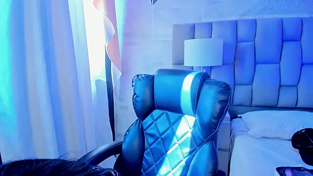 BellaaStorm online show from October 17, 8:11 pm