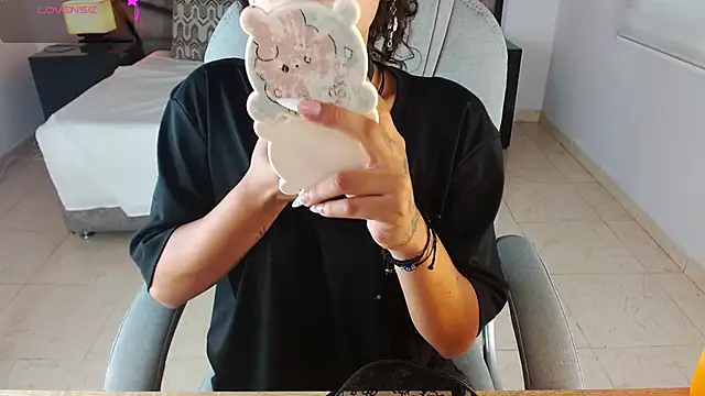 ilitzy cardona online show from September 29, 7:30 pm