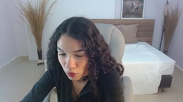 ilitzy cardona online show from May 13, 3:53 pm