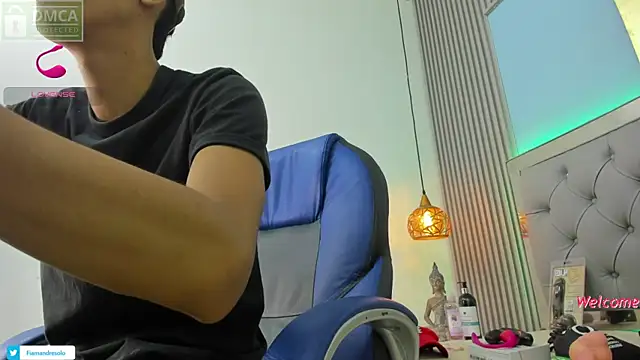 Snapshot of HarolddXL chatting on November 14, 1:54 pm HarolddXL online show from November 14, 1:54 pm