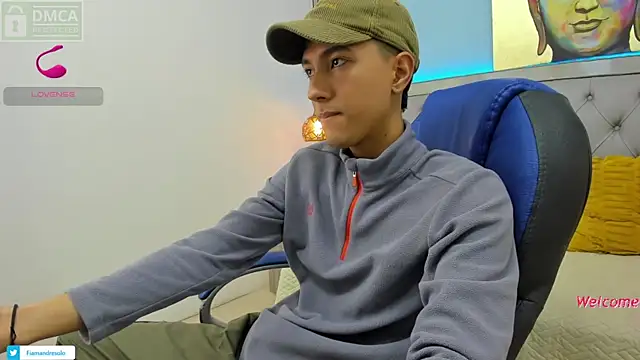 Snapshot of HarolddXL chatting on November 19, 1:22 pm HarolddXL online show from November 19, 1:22 pm