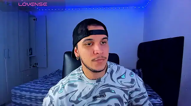 austinoficial online show from February 7, 9:37 pm