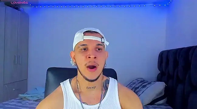austinoficial online show from February 13, 9:17 pm