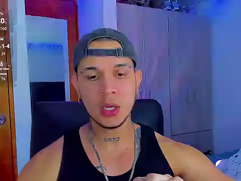 austinoficial online show from September 11, 3:17 am
