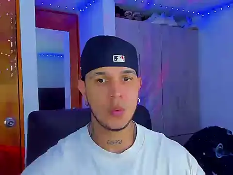 austinoficial online show from September 12, 11:15 pm