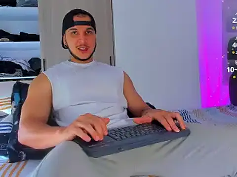 austinoficial online show from January 8, 8:11 pm