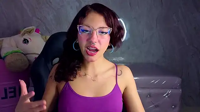 zoe ch  online show from June 27, 3:11 am