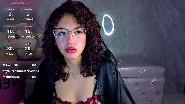 zoe ch  online show from June 28, 3:18 pm