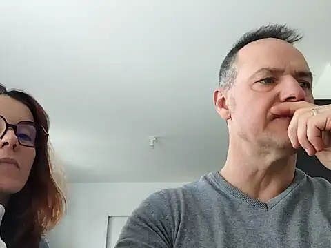 deliramants online show from February 18, 1:44 pm