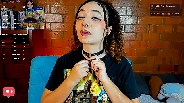 Snapshot of Annycolin_ chatting on October 8, 10:40 pm Annycolin online show from October 8, 10:40 pm