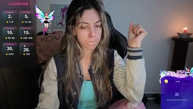 Snapshot of Princezzlove3 chatting on June 10, 1:32 pm Princezzlove3 online show from June 10, 1:32 pm