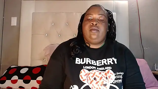 Snapshot of omalicha98 chatting on April 17, 6:38 am omalicha98 online show from April 17, 6:38 am