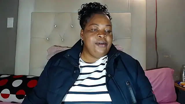Snapshot of omalicha98 chatting on May 5, 6:10 am omalicha98 online show from May 5, 6:10 am