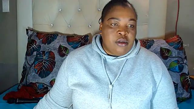 omalicha98 online show from July 9, 5:44 am