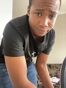 Snapshot of snotLoud chatting on February 17, 11:23 am snotLoud online show from February 17, 11:23 am