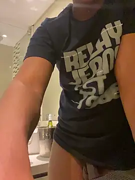 Snapshot of snotLoud chatting on February 23, 2:14 pm snotLoud online show from February 23, 2:14 pm