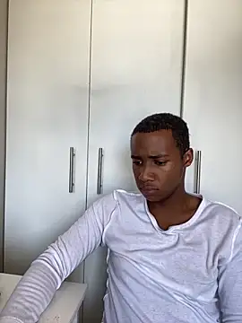 Snapshot of snotLoud chatting on February 28, 10:20 am snotLoud online show from February 28, 10:20 am