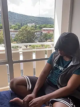 Snapshot of snotLoud chatting on March 8, 11:05 am snotLoud online show from March 8, 11:05 am