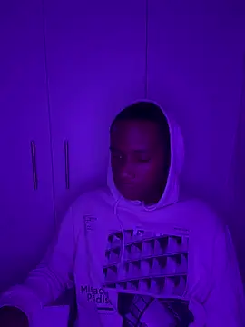 Snapshot of snotLoud chatting on March 18, 5:31 pm snotLoud online show from March 18, 5:31 pm