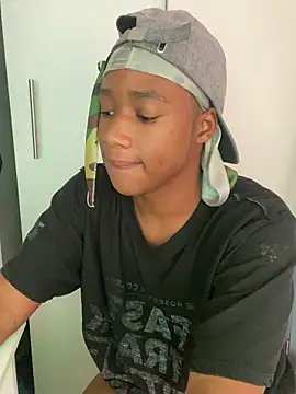 Snapshot of snotLoud chatting on March 22, 12:57 pm snotLoud online show from March 22, 12:57 pm