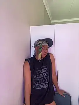 Snapshot of snotLoud chatting on March 23, 6:05 am snotLoud online show from March 23, 6:05 am