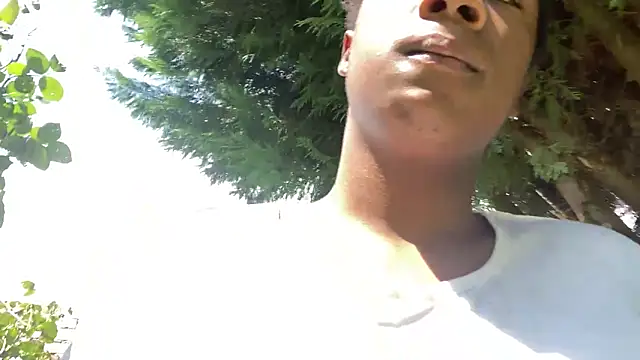 Snapshot of snotLoud chatting on February 7, 7:56 am snotLoud online show from February 7, 7:56 am