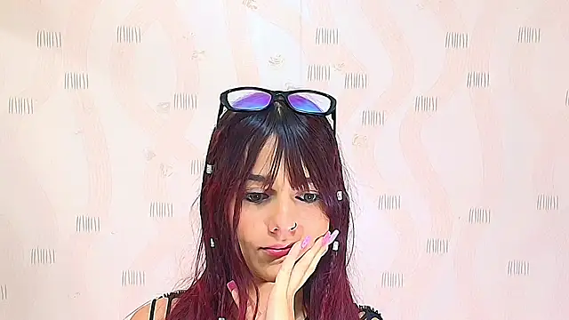 hot-littlechill online show from February 21, 12:50 pm