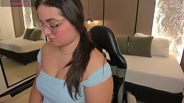 Snapshot of lilly_ass_ chatting on July 10, 1:03 pm lilly ass online show from July 10, 1:03 pm