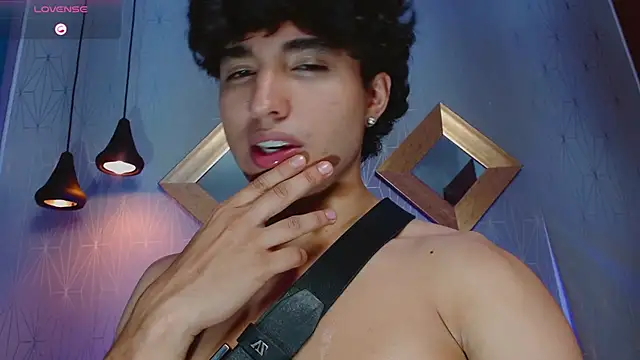 ZaneeCross online show from September 9, 10:42 pm