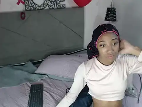 esmeralda-bk online show from February 27, 1:48 am