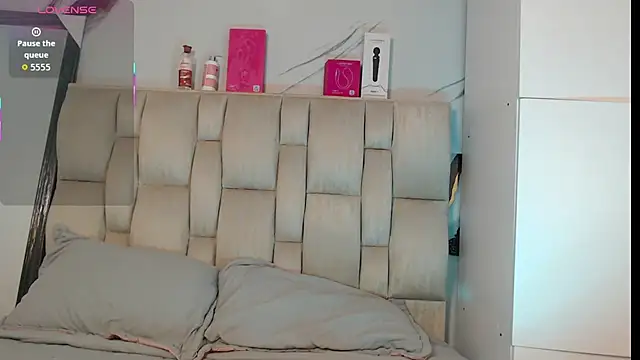 esmeralda-bk online show from December 3, 10:52 pm