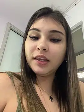 Snapshot of Aitana_Hilton_ chatting on October 4, 11:41 am Aitana Hilton online show from October 4, 11:41 am