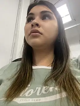 Snapshot of Aitana_Hilton_ chatting on October 9, 11:41 am Aitana Hilton online show from October 9, 11:41 am