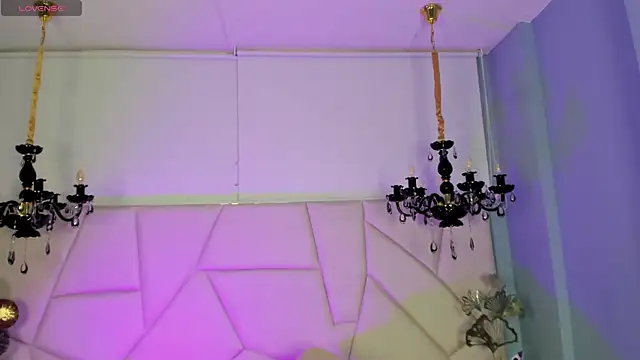 Aitana Hilton  online show from November 10, 11:42 am