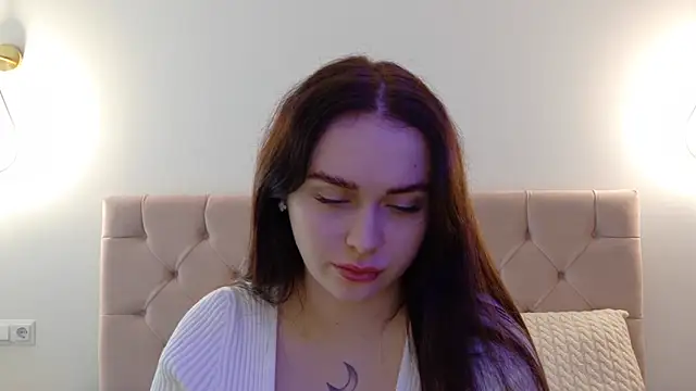 Lilliana Moon online show from January 19, 8:39 am