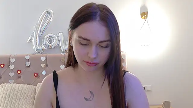 Lilliana Moon online show from February 22, 1:35 pm