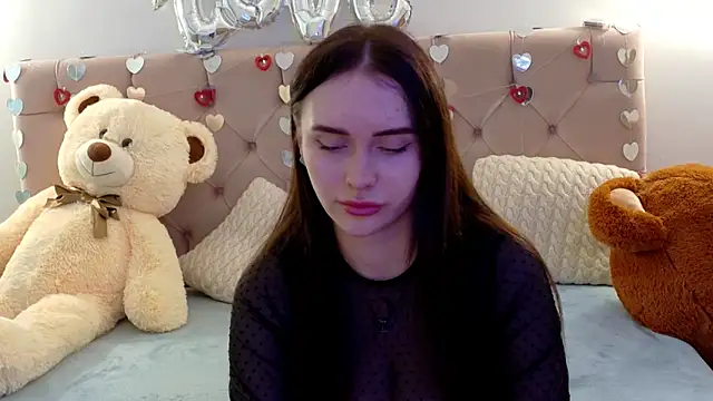 Snapshot of Lilliana_Moon chatting on February 25, 7:51 am Lilliana Moon online show from February 25, 7:51 am