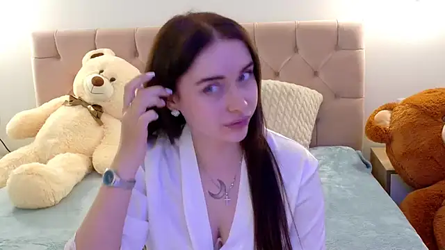 Snapshot of Lilliana_Moon chatting on March 18, 10:07 am Lilliana Moon online show from March 18, 10:07 am