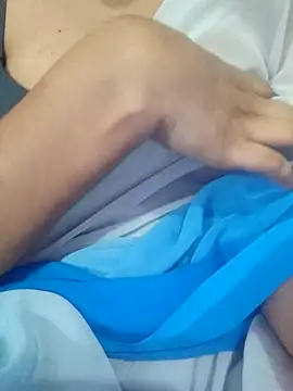 nikkibenza online show from September 30, 7:24 am