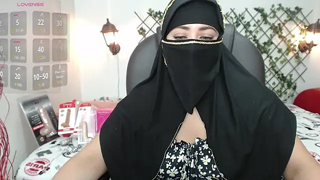 Snapshot of zahra_Jalid chatting on September 11, 9:26 pm zahra Jalid online show from September 11, 9:26 pm