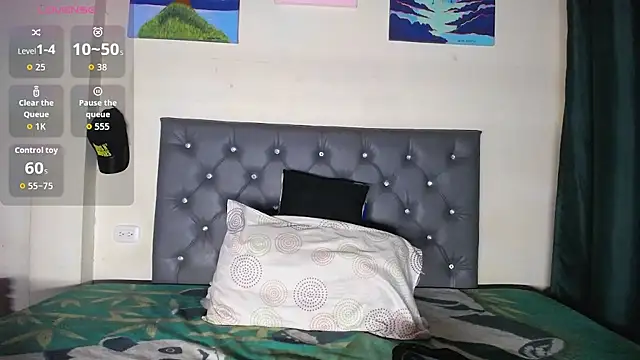 Snapshot of Antonellaa_111 chatting on August 3, 5:17 am Antonellaa 111 online show from August 3, 5:17 am