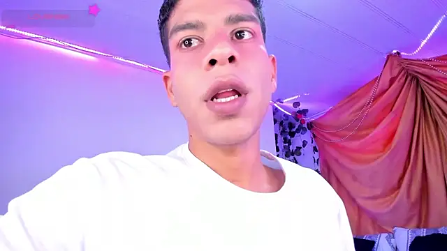 Ethan Boyy online show from December 4, 10:29 pm