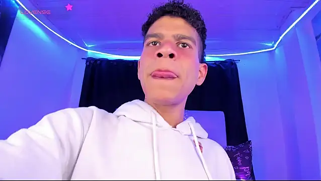 Ethan Boyy online show from June 4, 7:20 pm