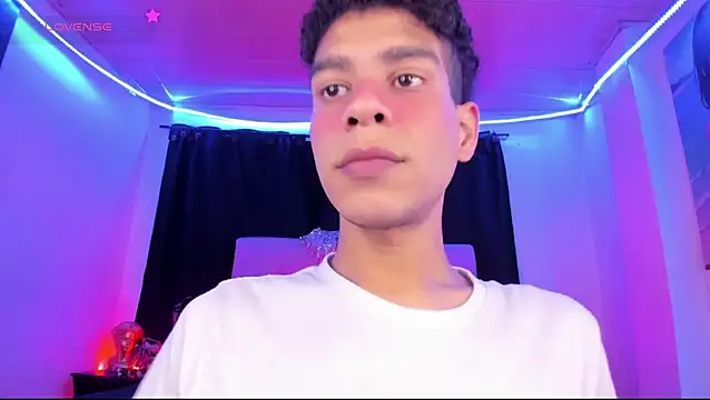 Ethan Boyy online show from June 9, 7:03 pm