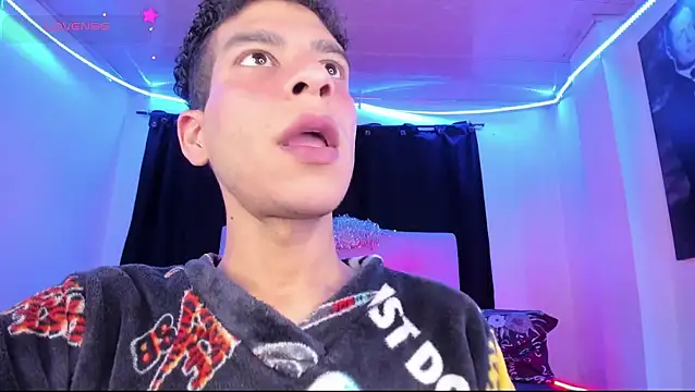 Ethan Boyy online show from June 19, 6:01 pm